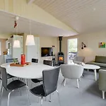 Akkar - 1-8km From The Sea By Interhome *