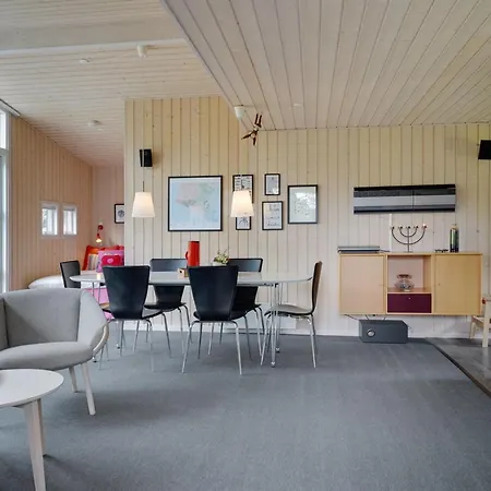 Akkar - 1-8km From The Sea By Interhome 펜션