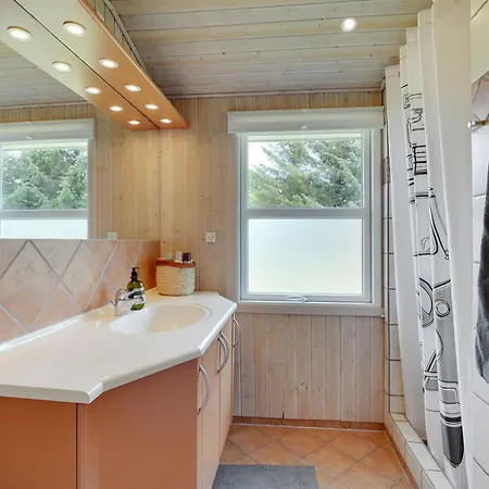 Akkar - 1-8km From The Sea By Interhome 펜션