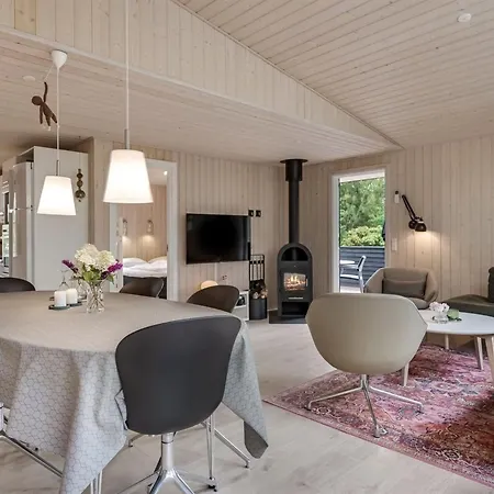 Akkar - 1-8km From The Sea By Interhome Feriehus *